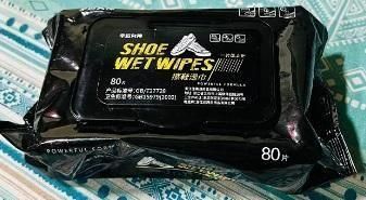 Natural Sneaker & Shoe Cleaner Wipes - 1 Packs of 80 ⭐⭐⭐⭐⭐(4.9/5) (10000+ Verified Reviews)
