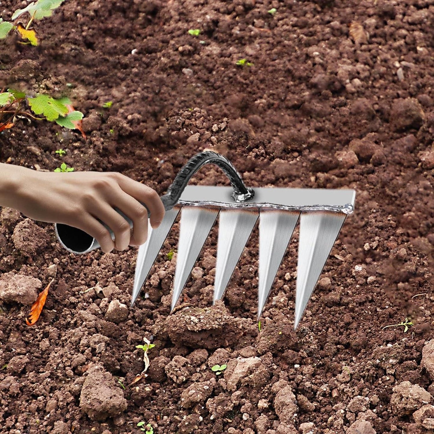 5 Teeth Carbon Steel Garden Weeding ⭐⭐⭐⭐⭐(4.9/5) (10000+ Verified Reviews)
